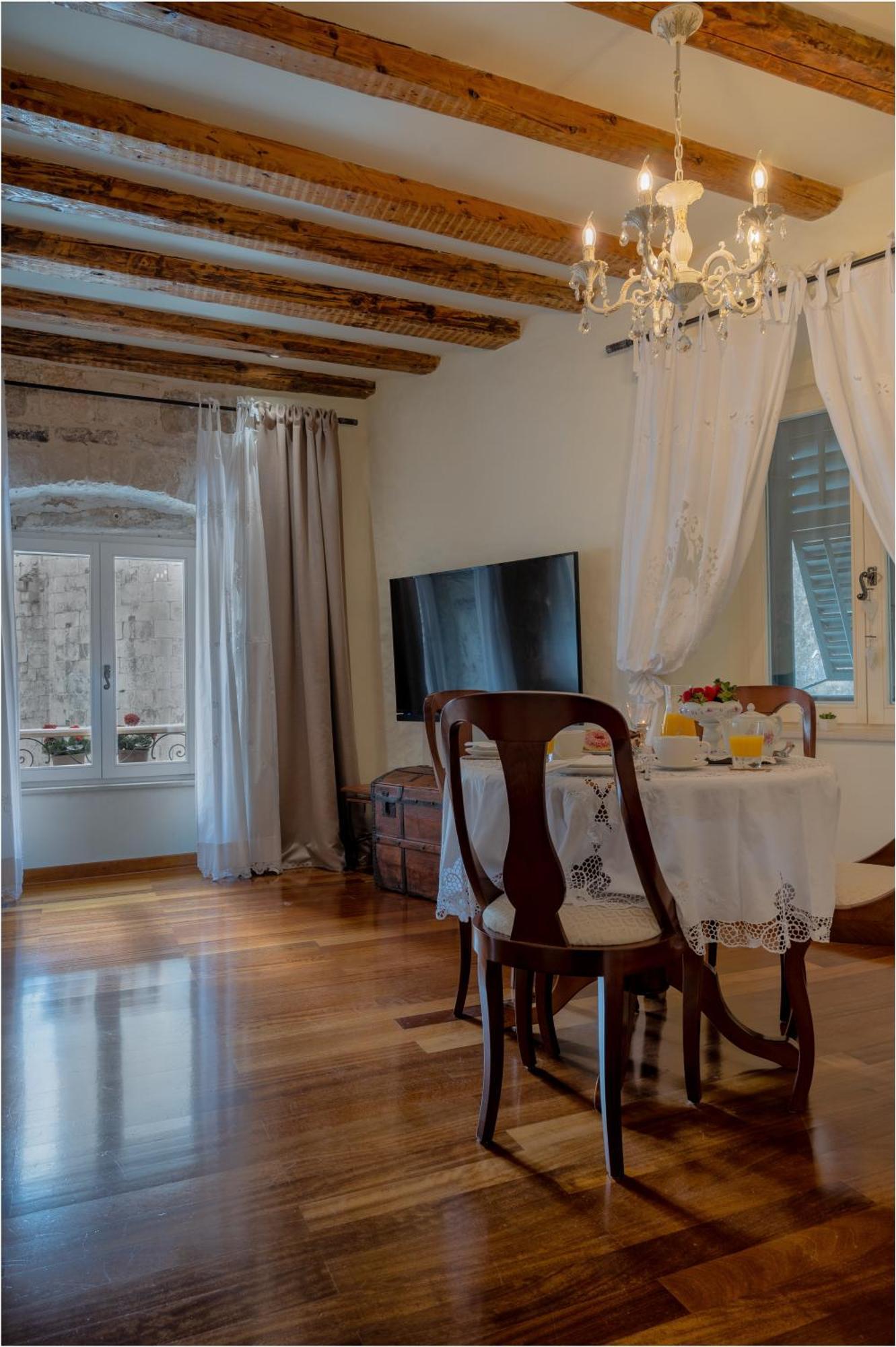 Stone Pearl Heritage Luxury Suite Split Exteriör bild
