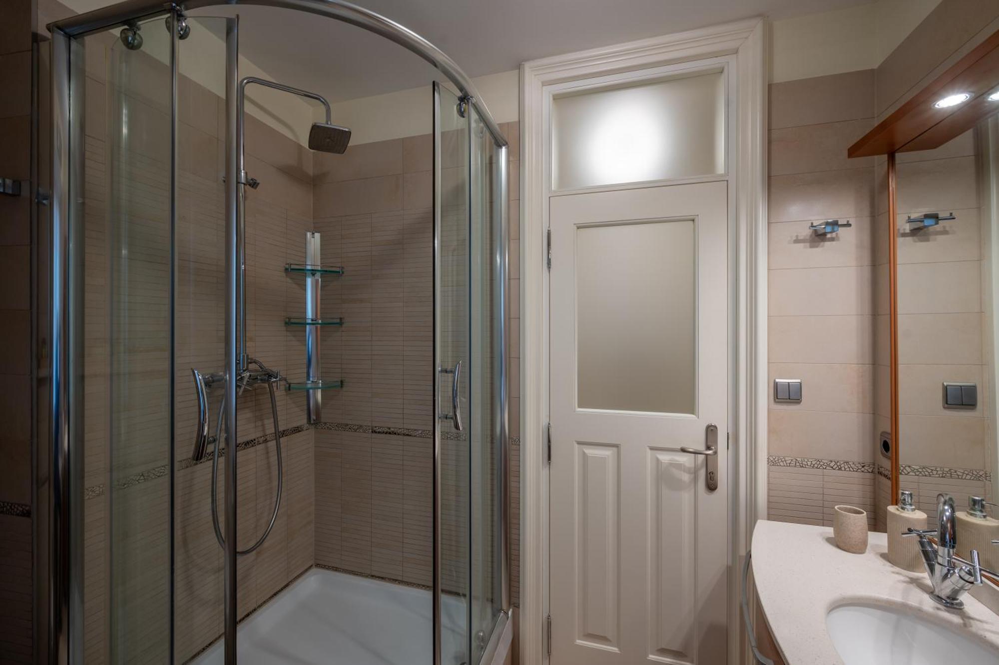 Stone Pearl Heritage Luxury Suite Split Exteriör bild