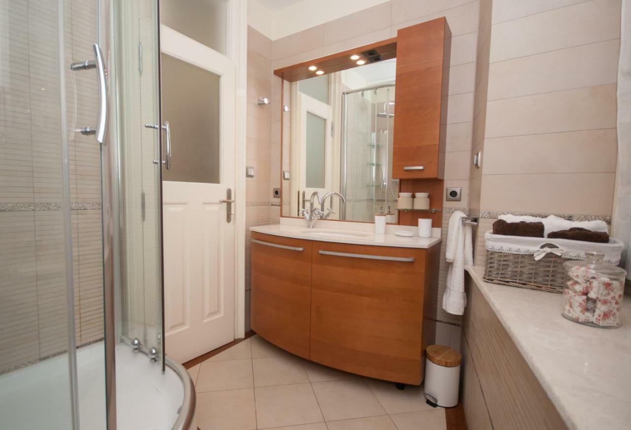 Stone Pearl Heritage Luxury Suite Split Exteriör bild